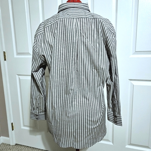 Banana Republic Oversized Button Down Dress Shirt - Size M - Picture 5 of 8